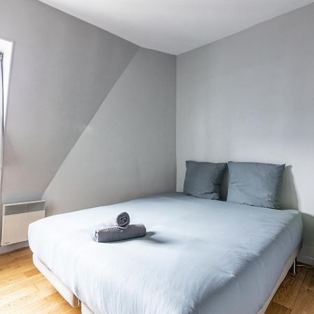 Luxurious 2 Bedroom Tour Eiffel Bourdonnais Free Netflix Paris Bagian luar foto