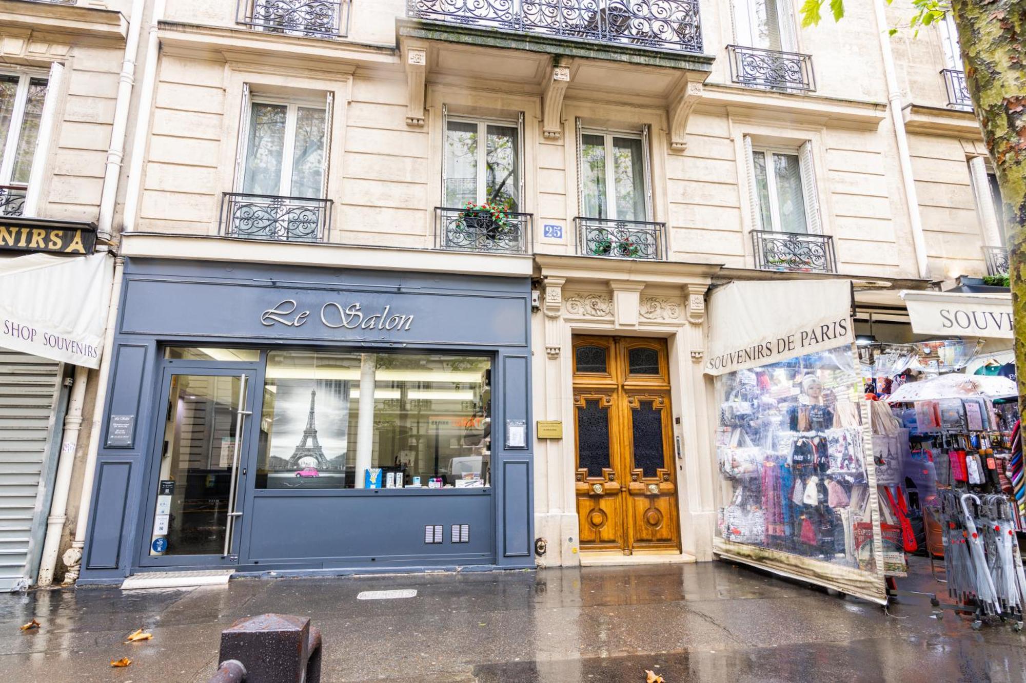 Luxurious 2 Bedroom Tour Eiffel Bourdonnais Free Netflix Paris Bagian luar foto