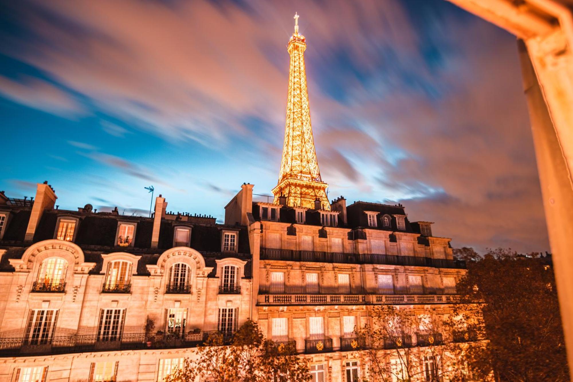 Luxurious 2 Bedroom Tour Eiffel Bourdonnais Free Netflix Paris Bagian luar foto